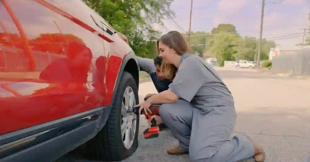 How to Deal with a Flat Tire on the Road